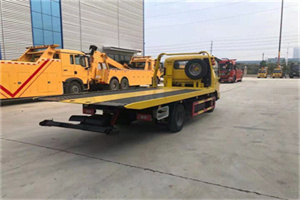 西乡塘非事故拖车