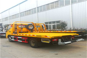 西乡塘附近拖车救援搭电