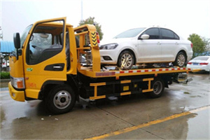 西乡塘附近拖车救援24小时服务热线